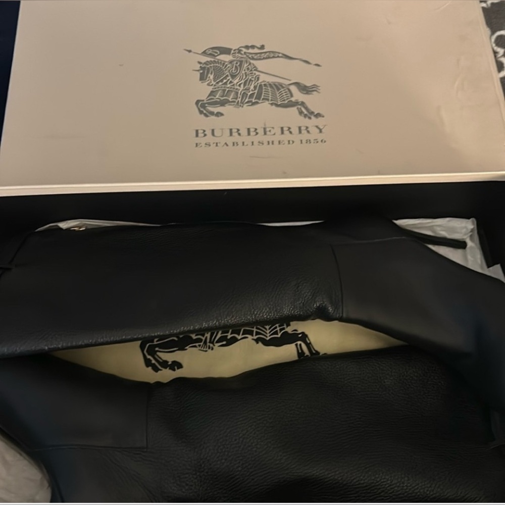 BURBERRY London Black Leather Stiletto Heeled Boots 9.5.  Authentic